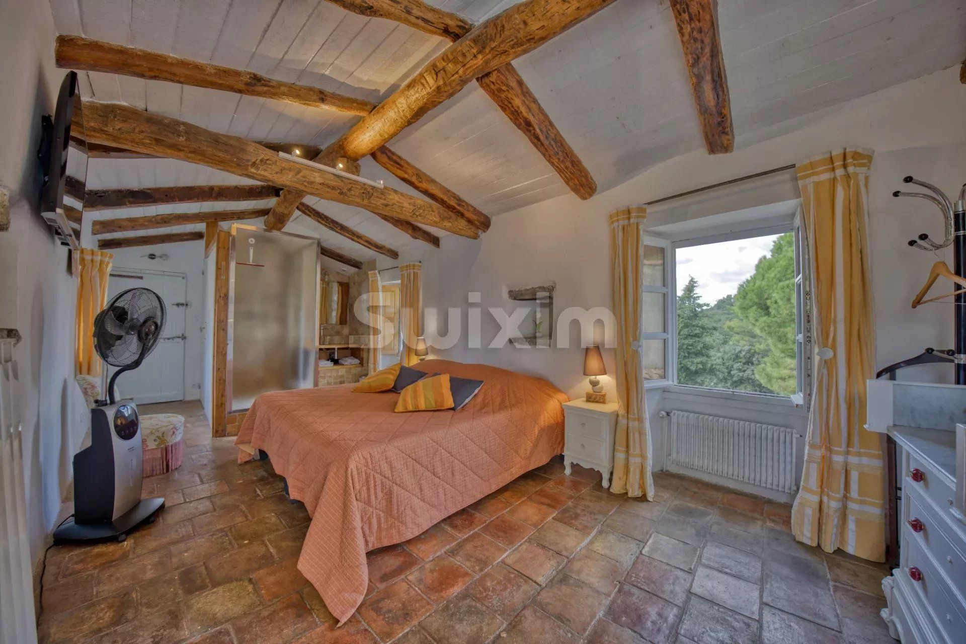 property 12 Rooms for sale on Alès (30100)