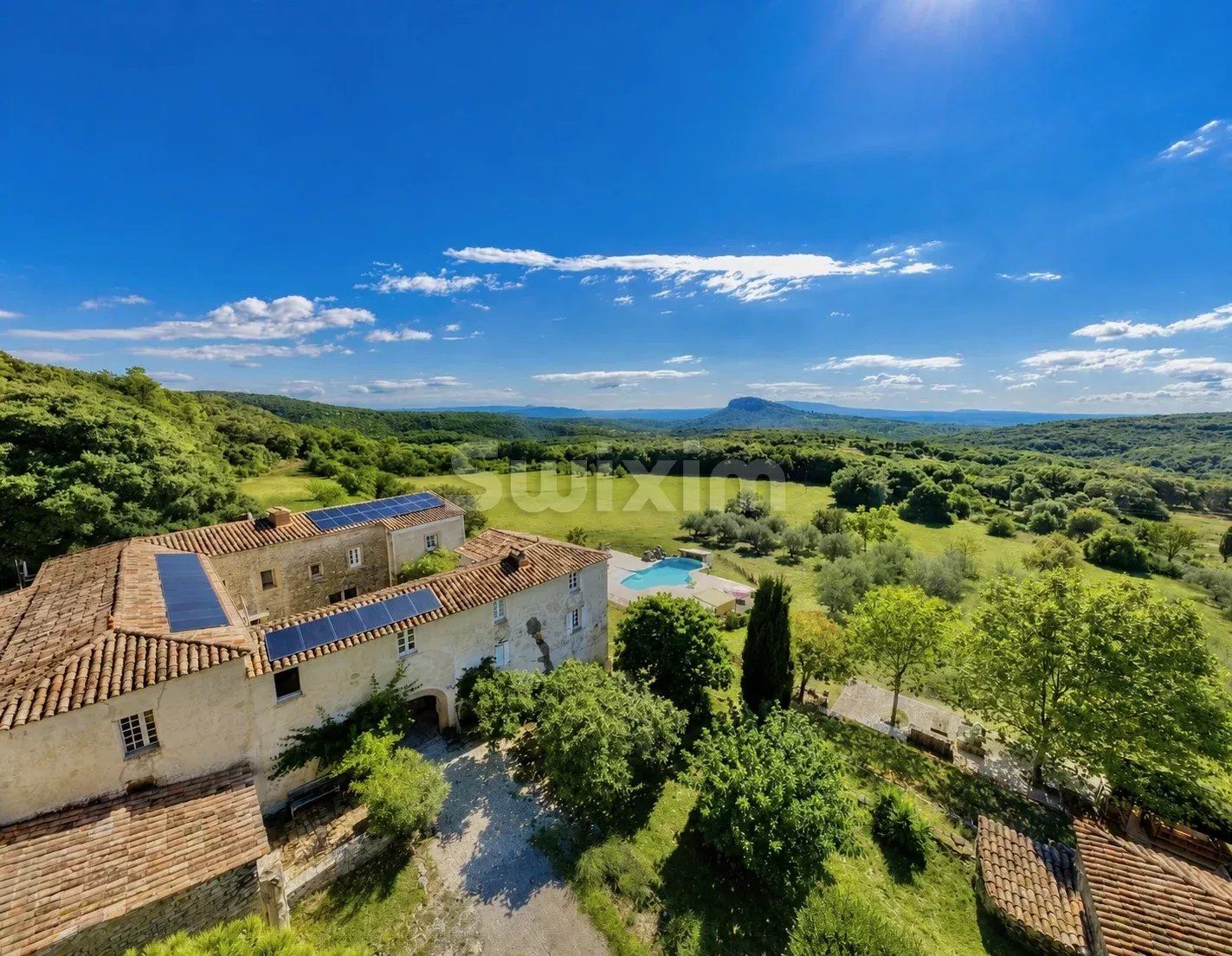 property 12 Rooms for sale on Alès (30100)