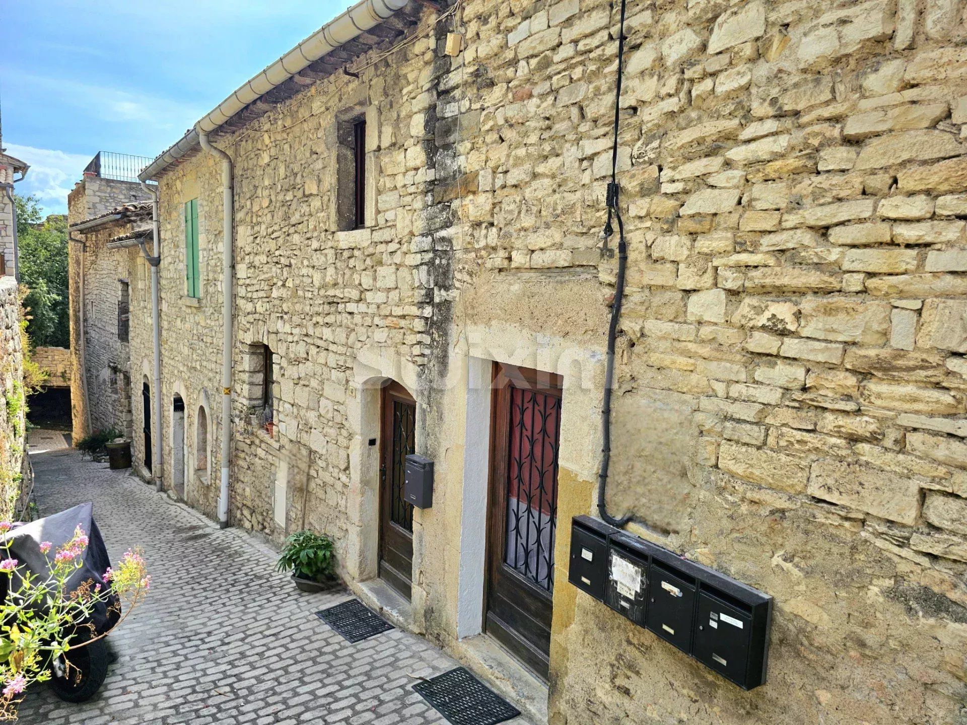 house 9 Rooms for sale on Vézénobres (30360)