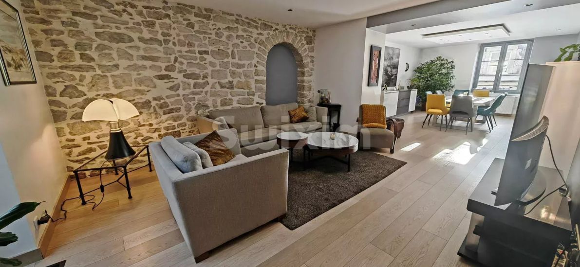 Vente Maison Dole 8 Pièces 265 m²