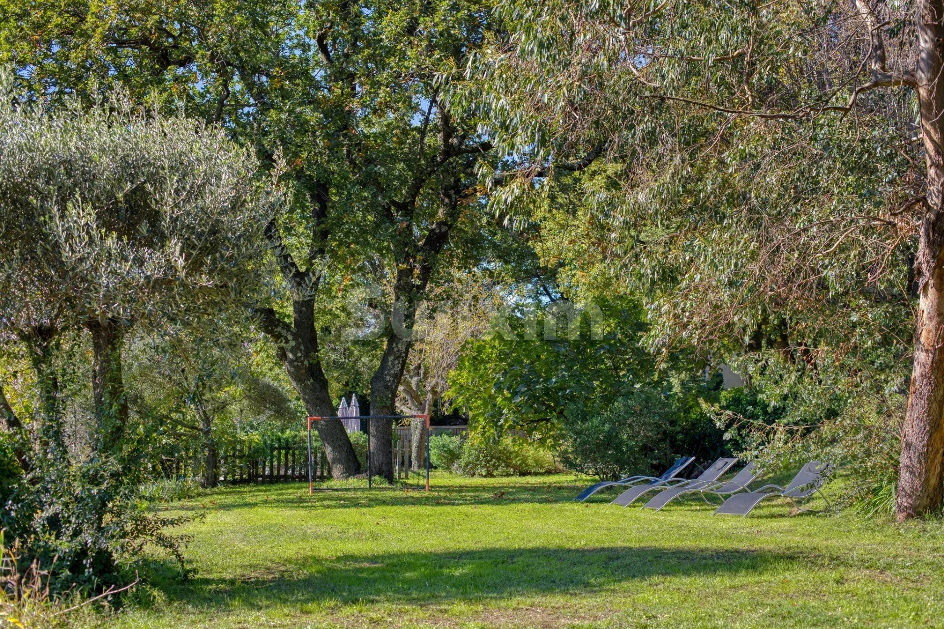 propriété 15 Pièces en vente sur Alès (30100)