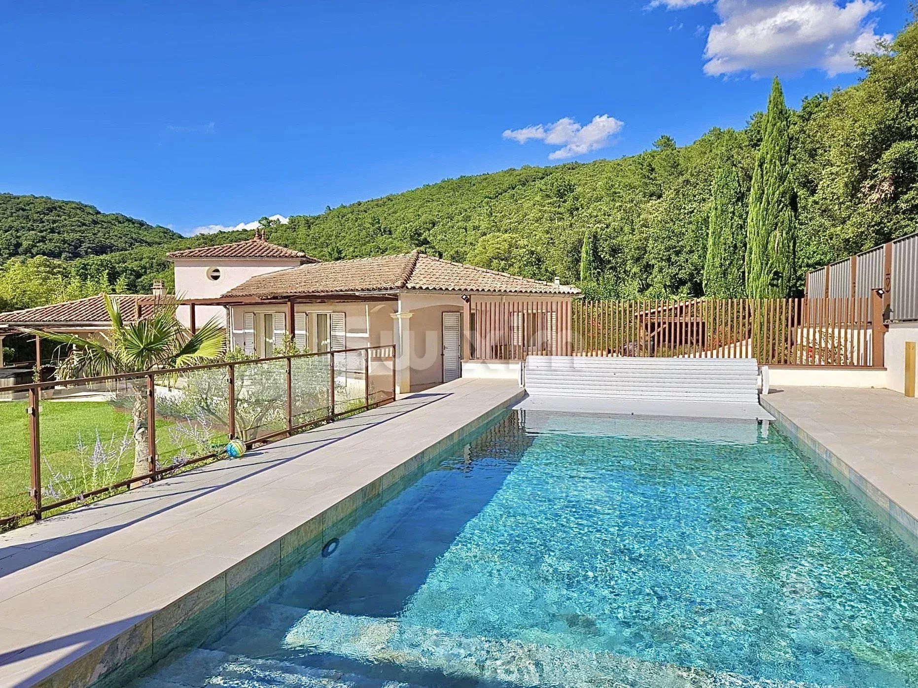 villa 7 Rooms for sale on Saint-Martin-de-Valgalgues (30520)