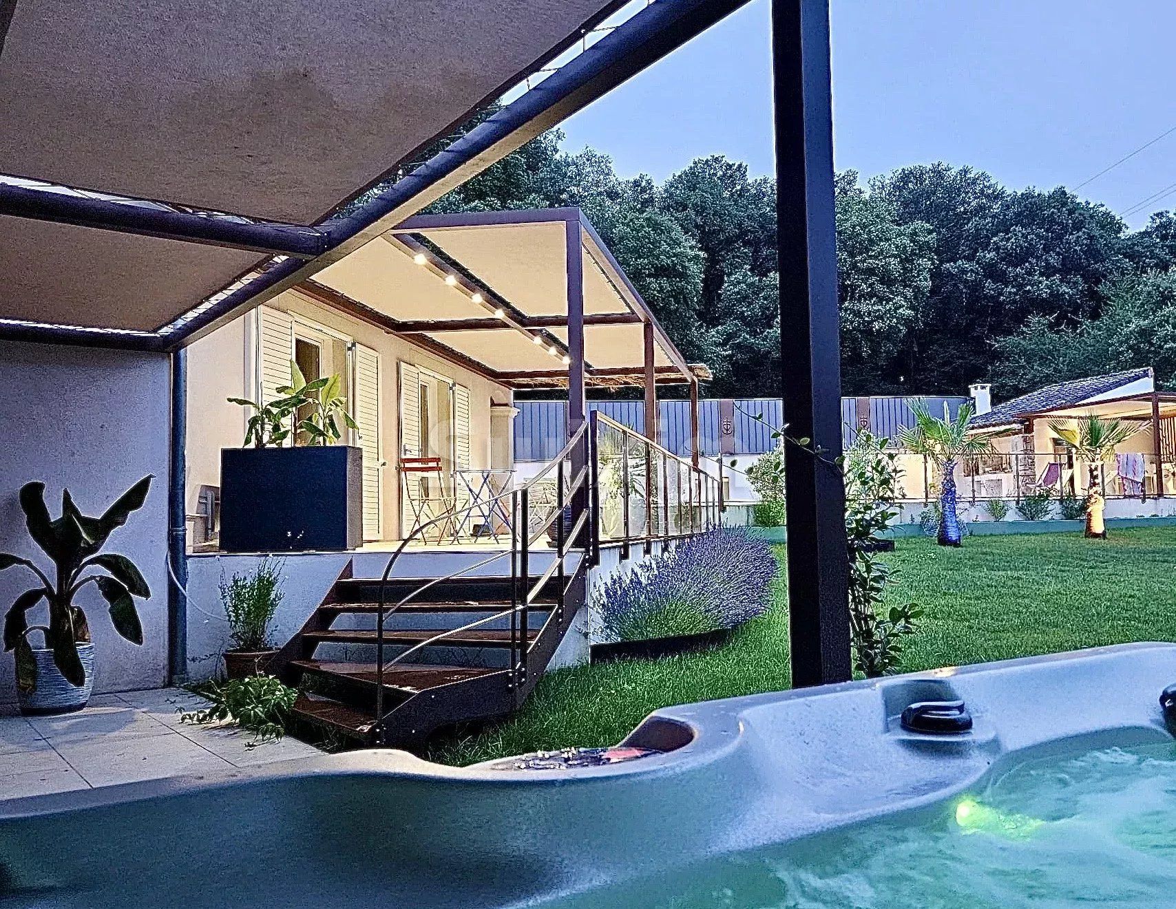 villa 7 Rooms for sale on Saint-Martin-de-Valgalgues (30520)