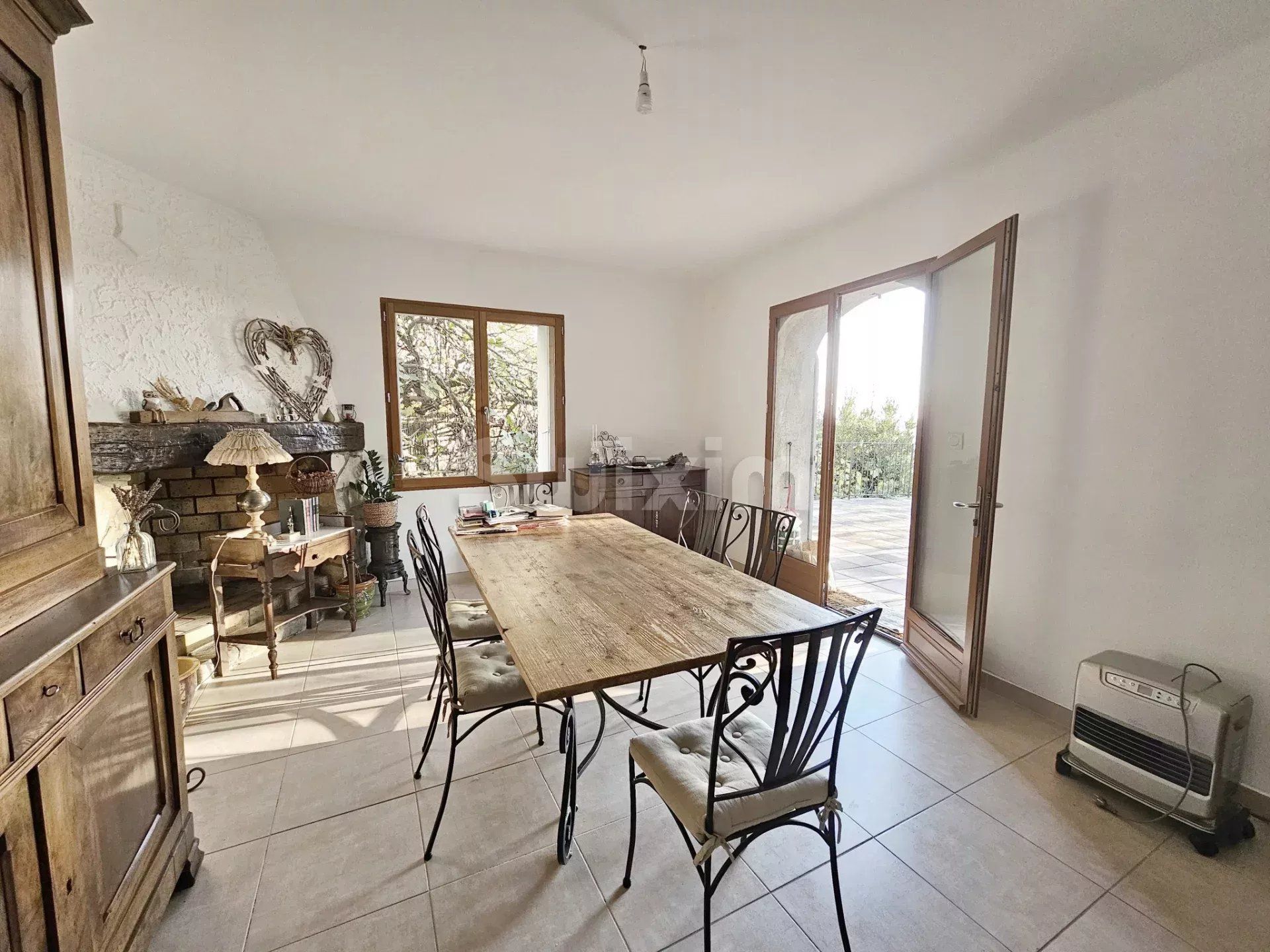 immeuble 6 Pièces en vente sur Vézénobres (30360)