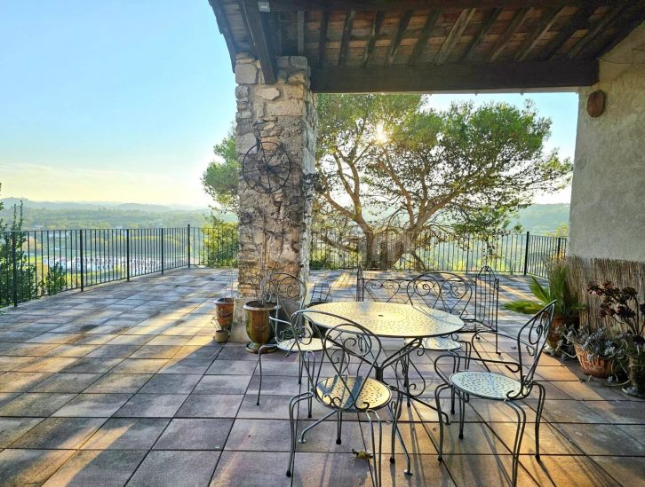 Vente Immeuble Vézénobres 6 Pièces 117 m²