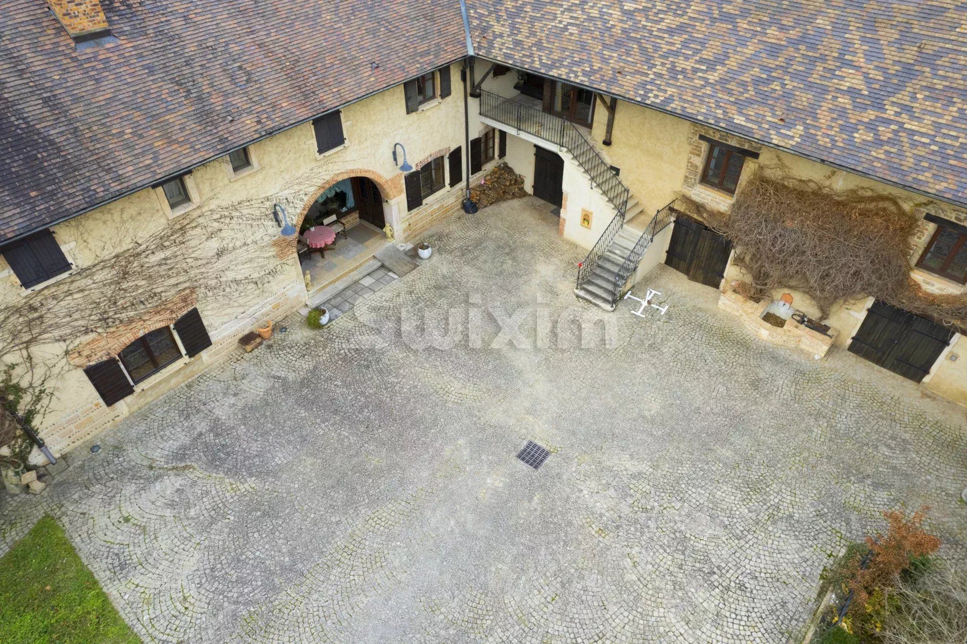 propiedad 21 Salas en venta en Villefranche-sur-Saône (69400)