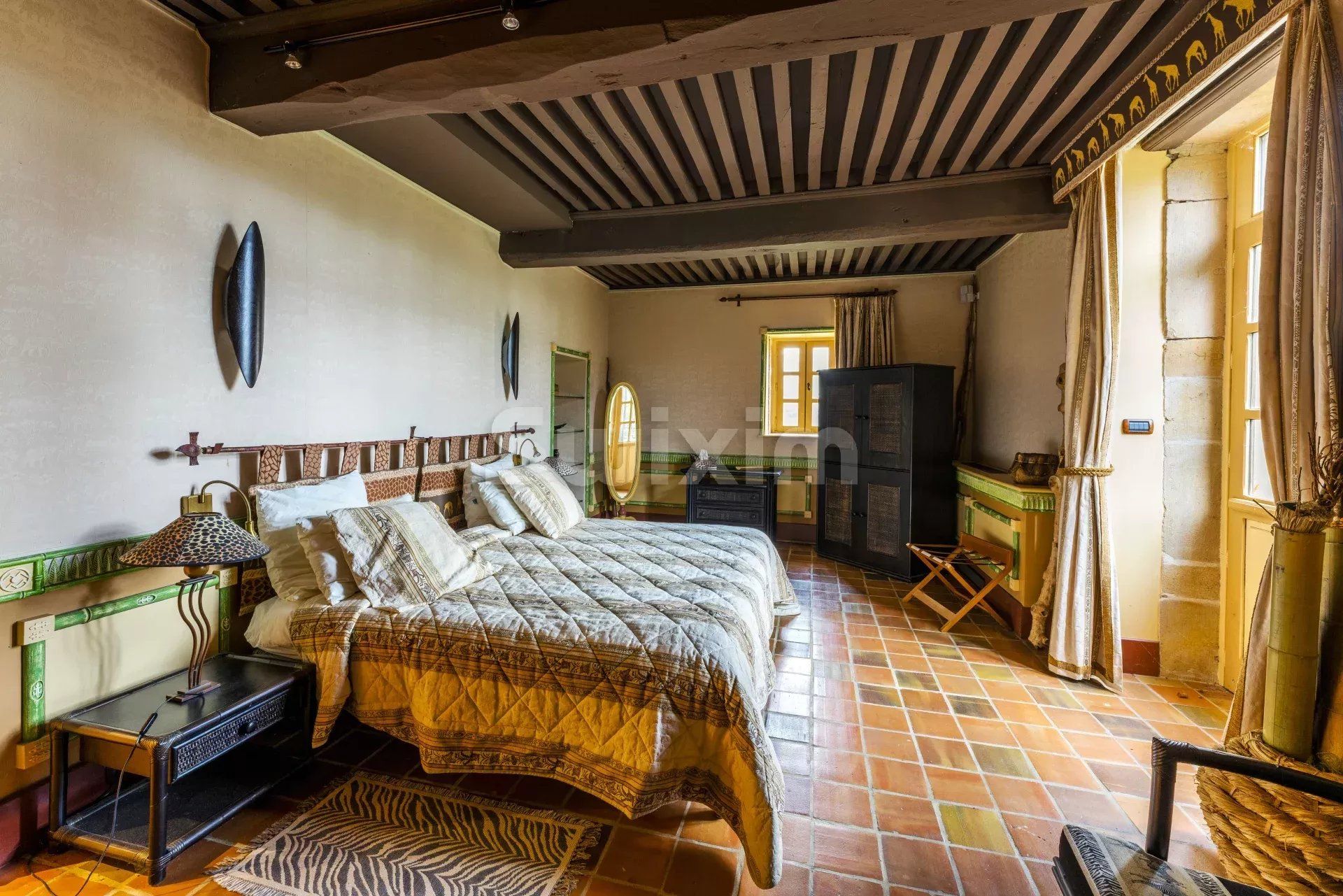 propiedad 21 Salas en venta en Villefranche-sur-Saône (69400)