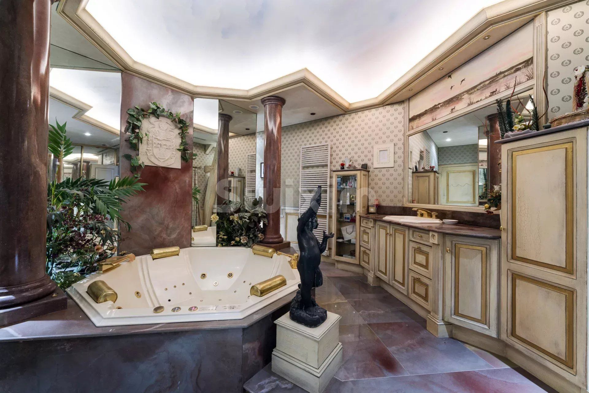 propiedad 21 Salas en venta en Villefranche-sur-Saône (69400)