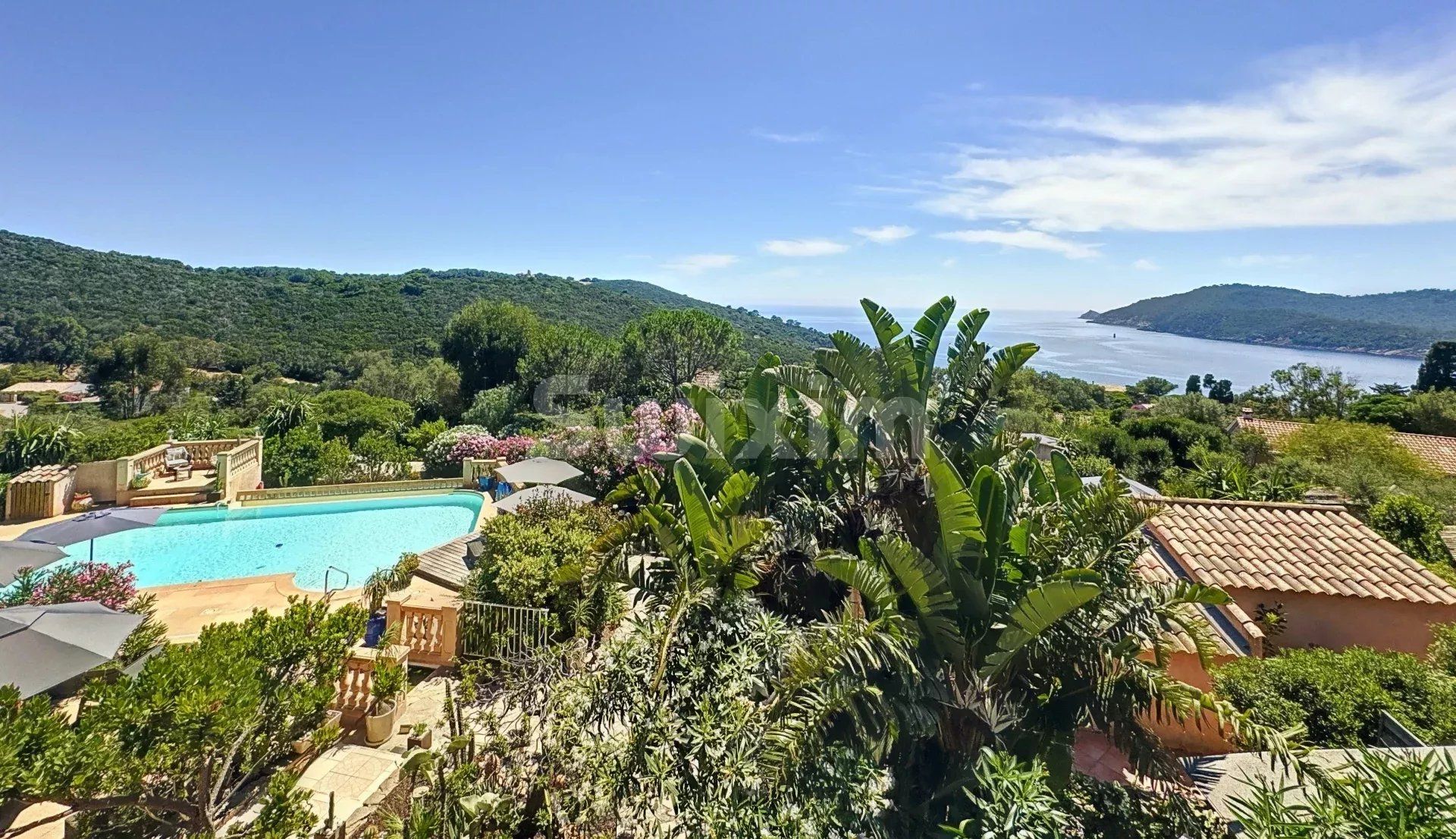 villa 23 Zimmer zum verkauf auf Hyères (83400)