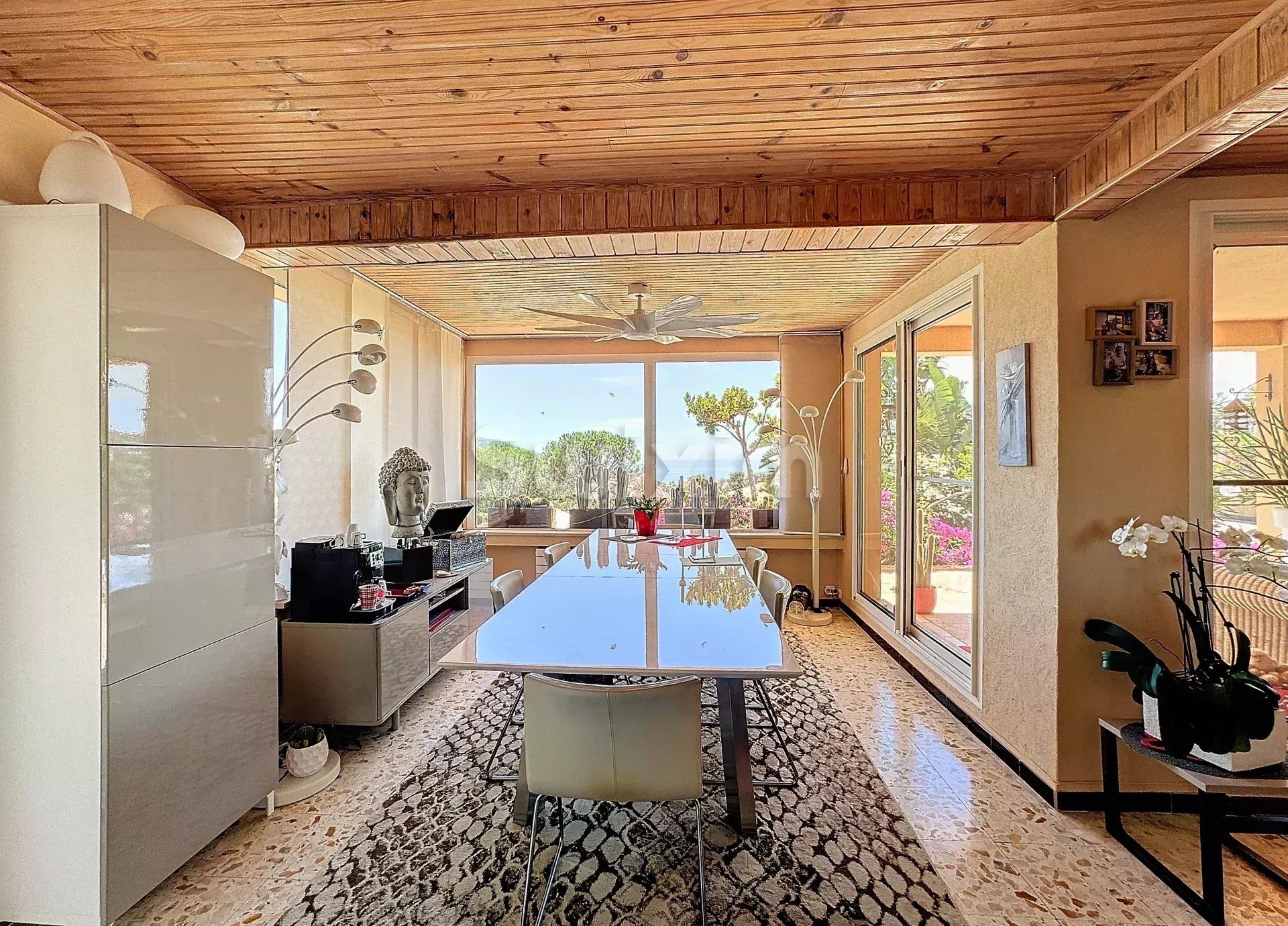 villa 23 Zimmer zum verkauf auf Hyères (83400)