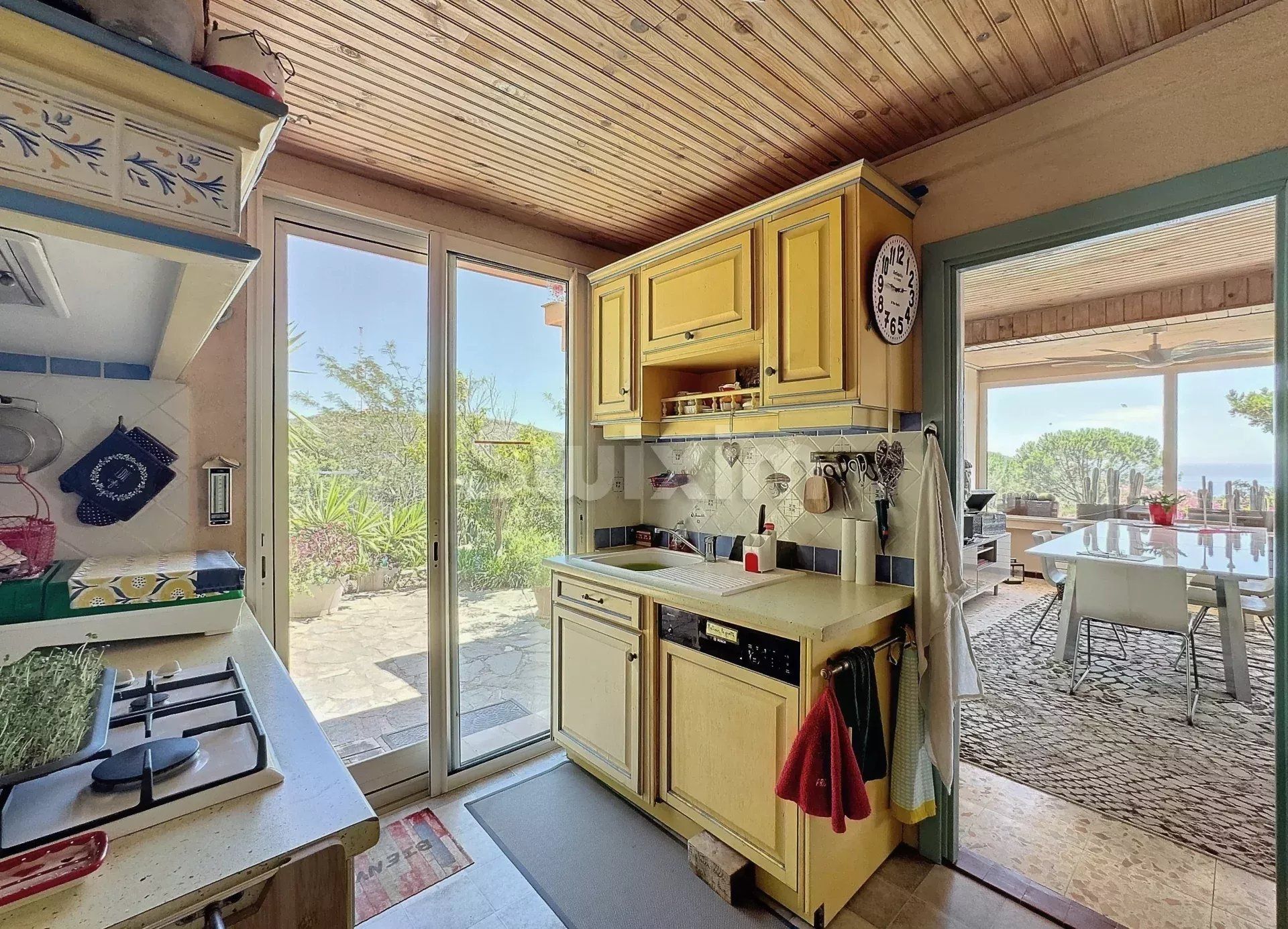 villa 23 Zimmer zum verkauf auf Hyères (83400)