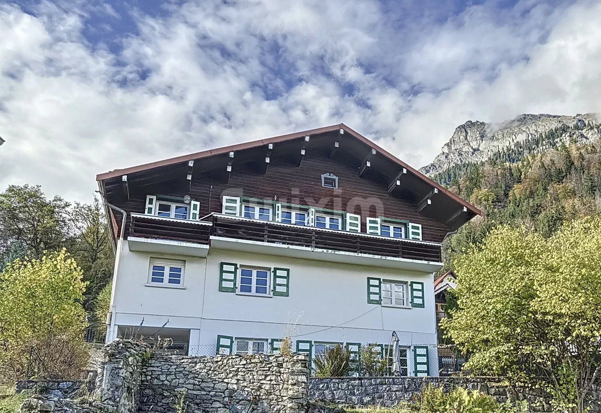 chalet 10 Rooms for sale on Passy (74190)