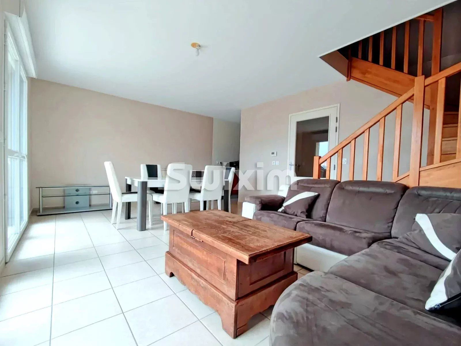 house 4 Rooms for sale on Challex (01630)