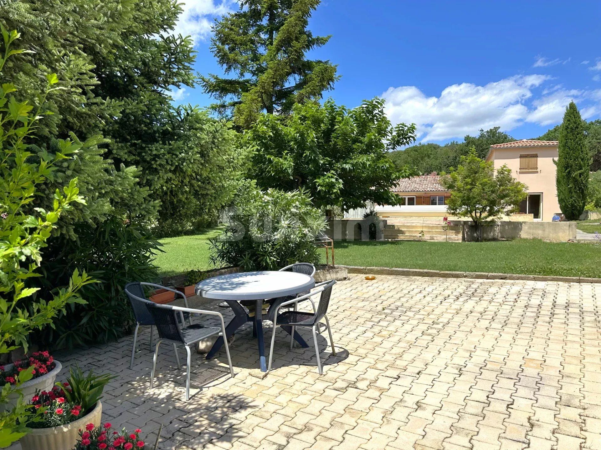 villa 12 Rooms for sale on Saint-Just-et-Vacquières (30580)
