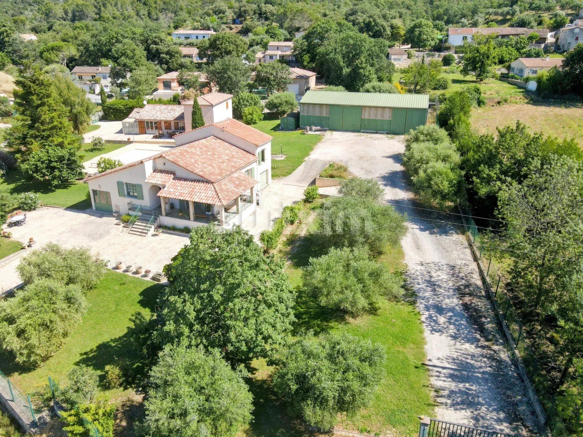 villa 12 Rooms for sale on Saint-Just-et-Vacquières (30580)