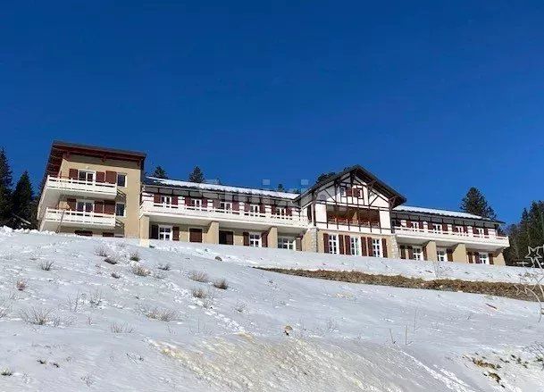 apartment 5 Rooms for sale on Les Déserts (73230)