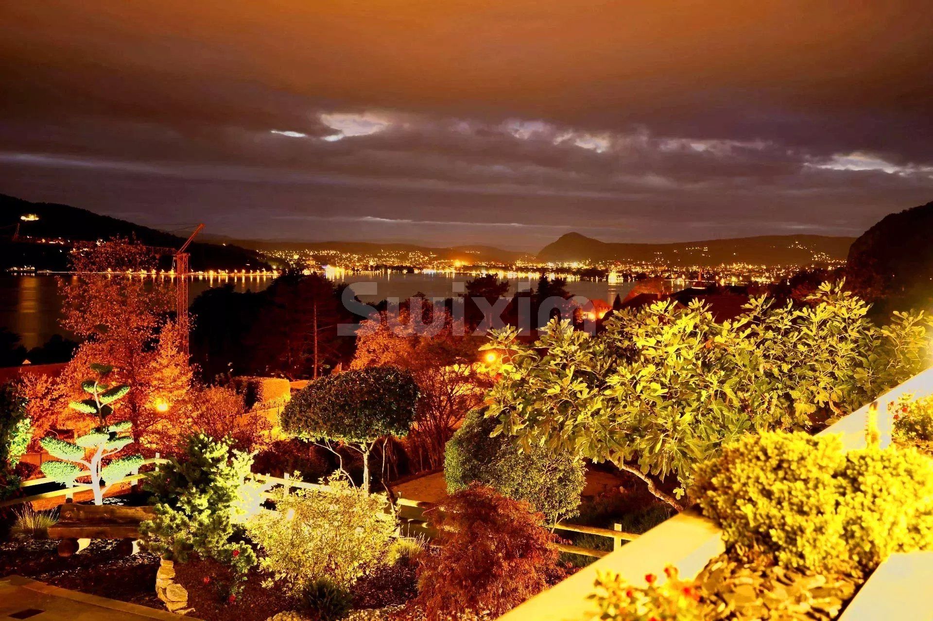 house 6 Rooms for sale on Veyrier-du-Lac (74290)