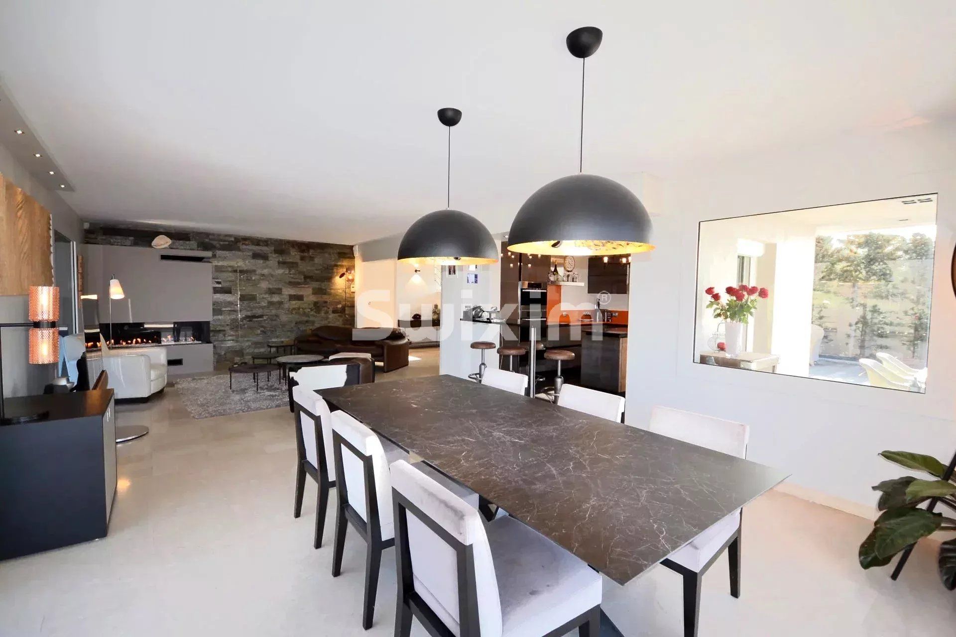 house 6 Rooms for sale on Annecy (74000)