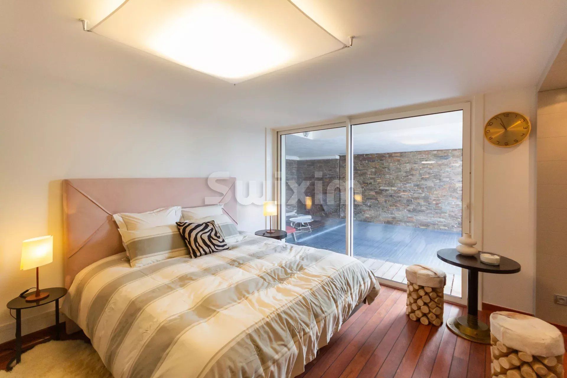 house 6 Rooms for sale on Veyrier-du-Lac (74290)