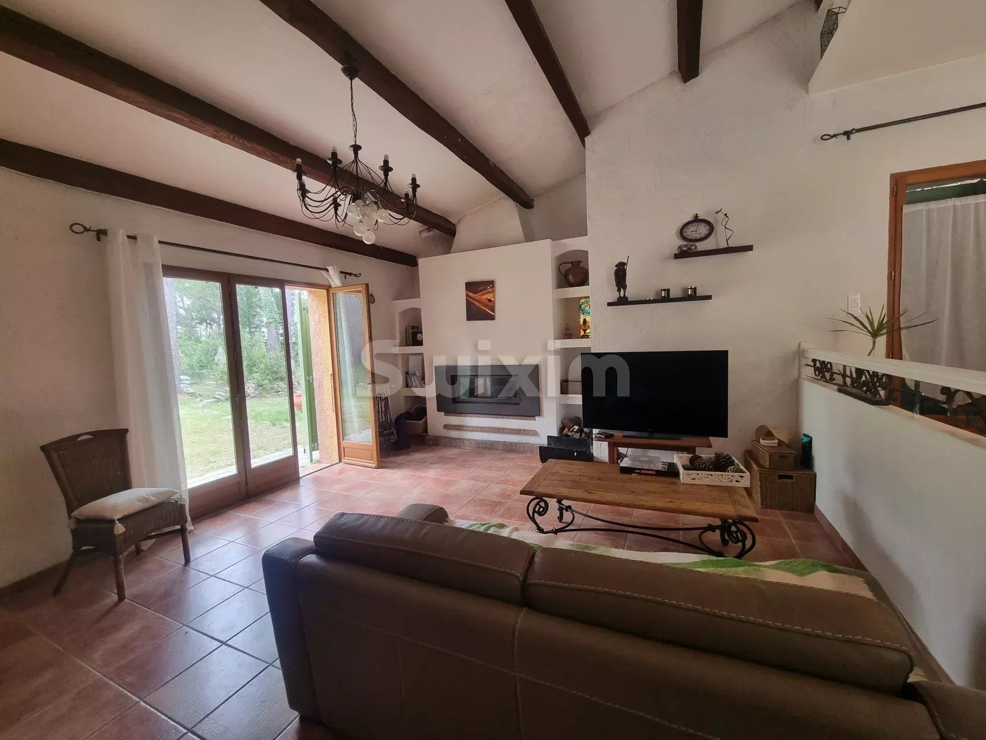 house 6 Rooms for sale on Les Arcs (83460)