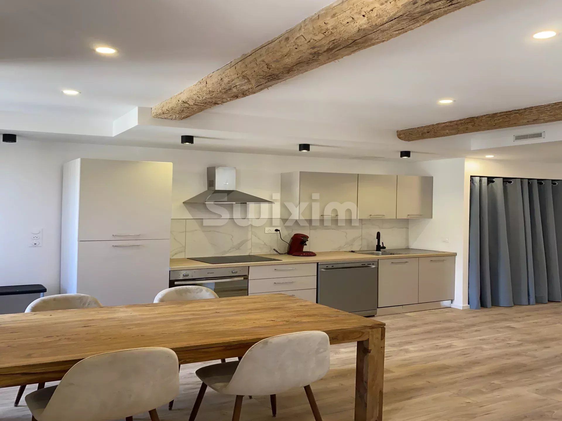 townhouse 8 Rooms for sale on Les Arcs (83460)