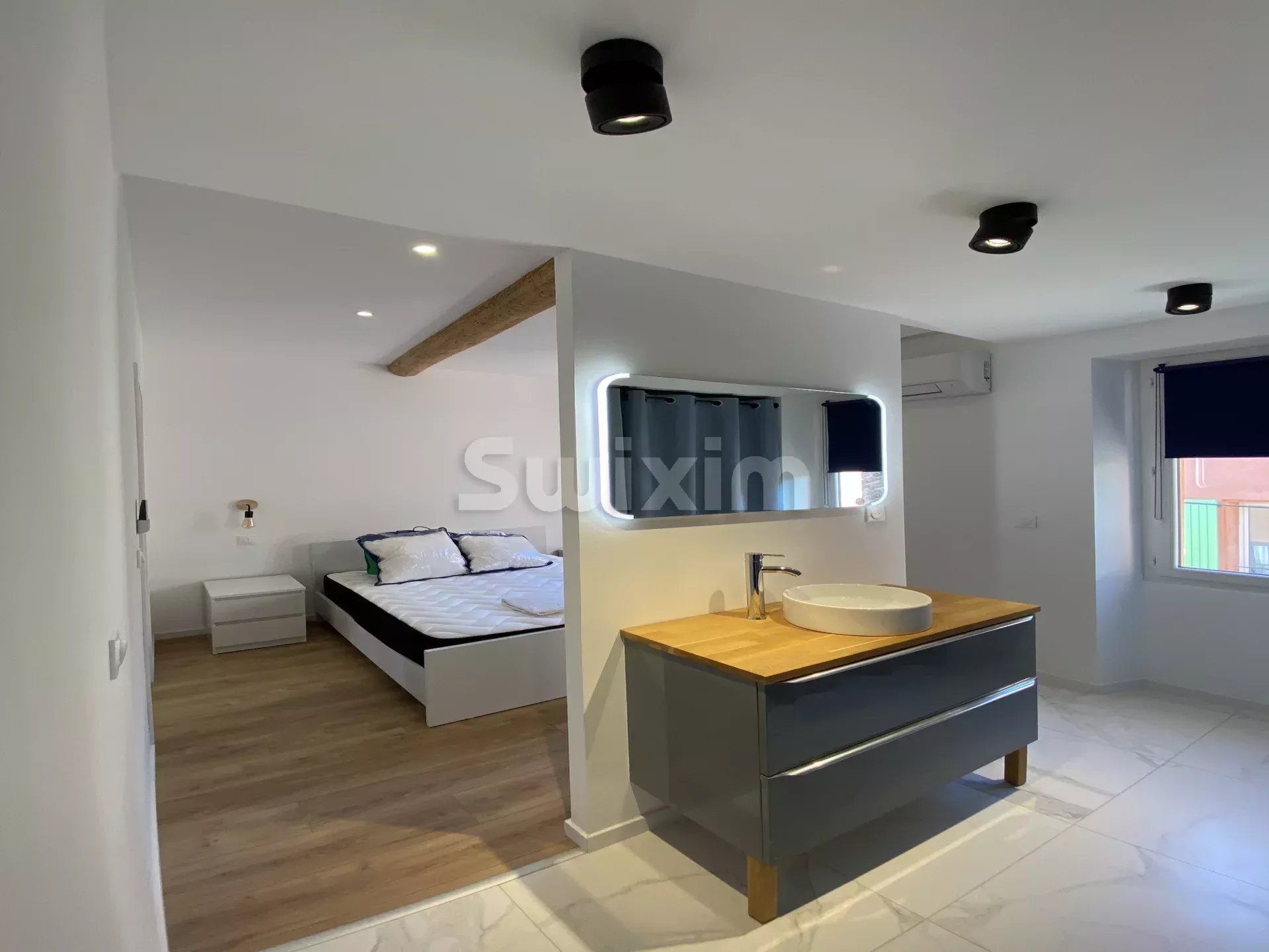 townhouse 8 Rooms for sale on Les Arcs (83460)