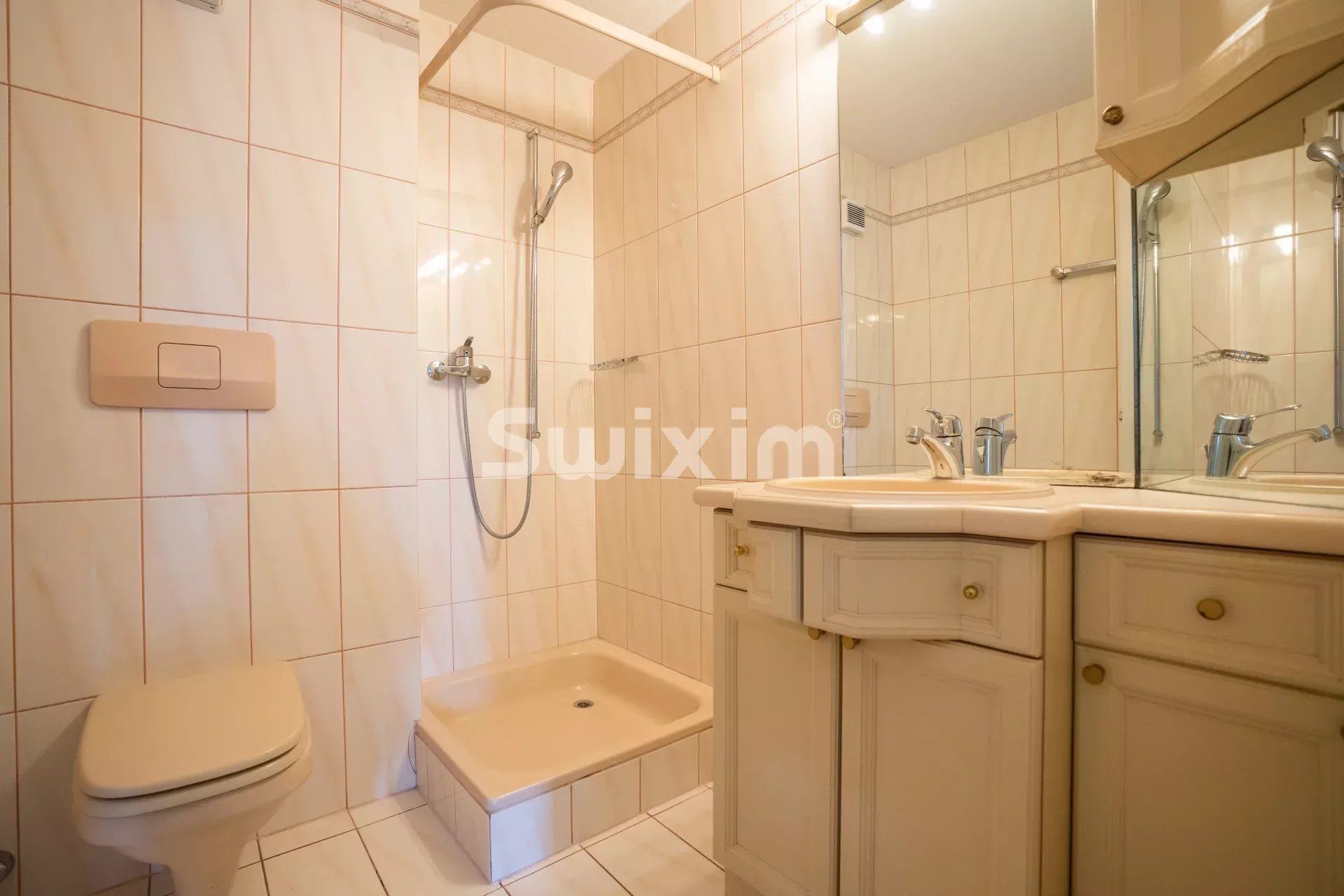 apartment 5.5 Rooms for sale on Villeneuve (1844)