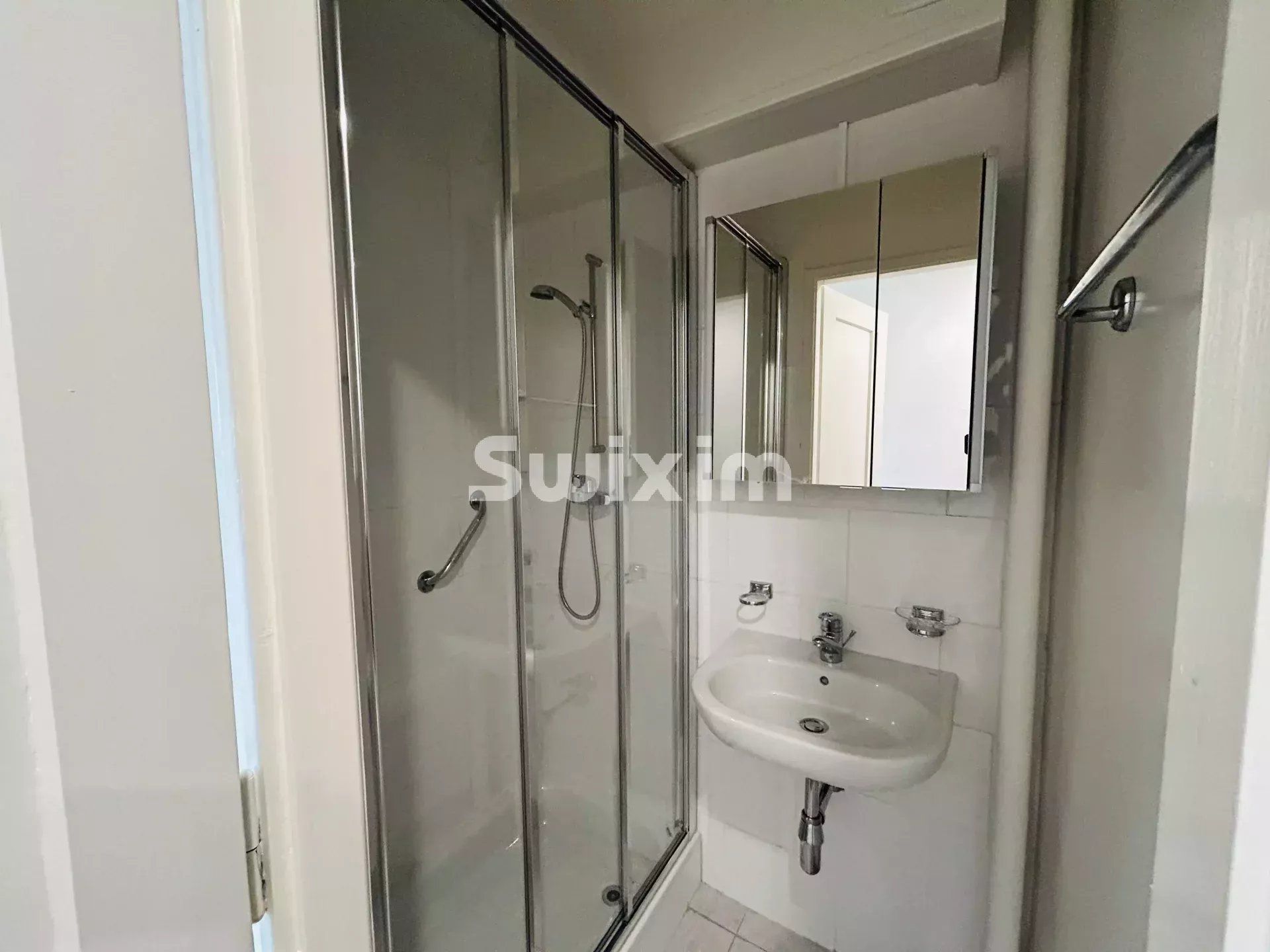 apartment 4 Rooms for rent on Chêne-Bourg (1225)