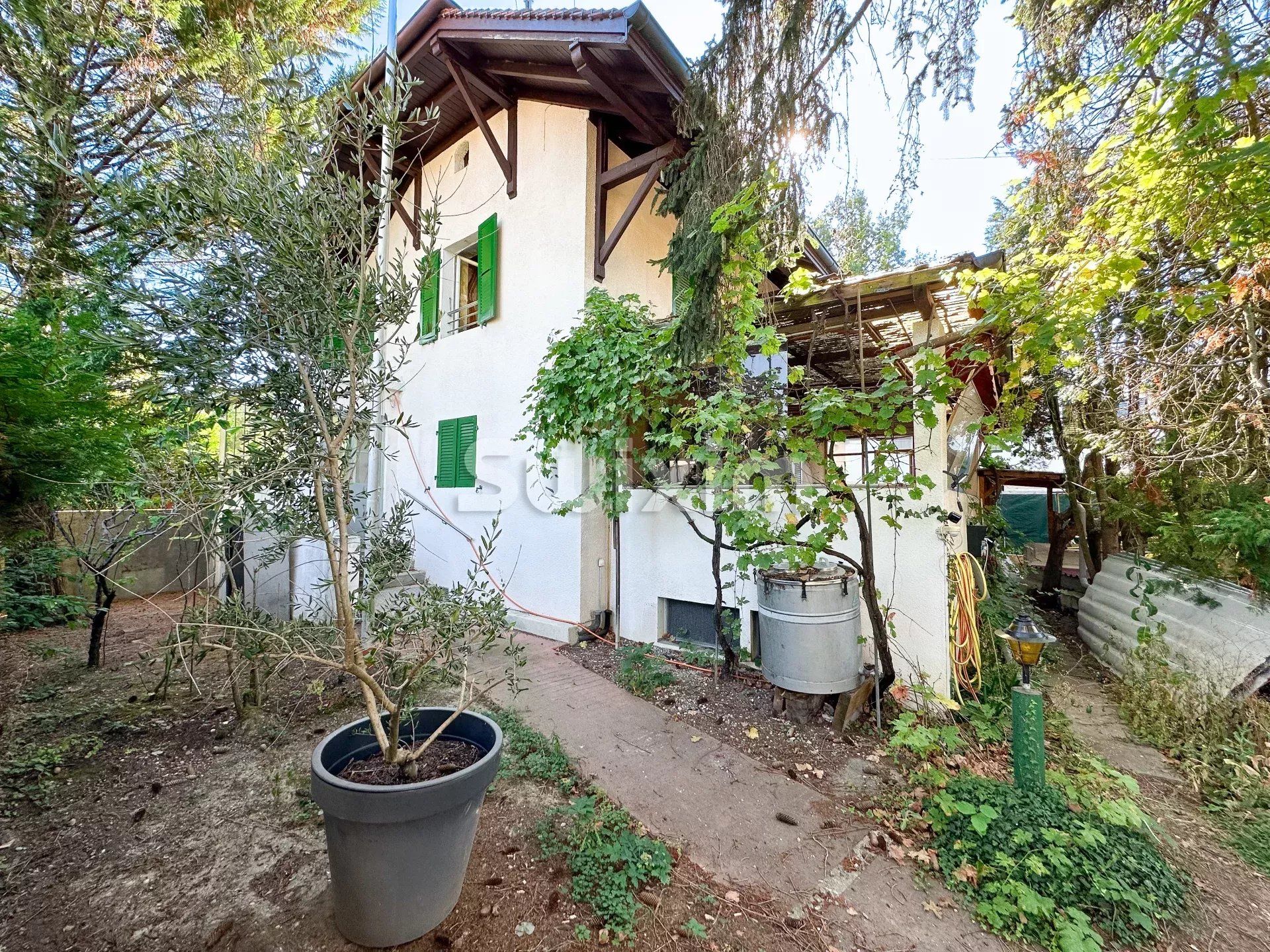 casa 7.5 Camere in vendita su Vésenaz (1222)