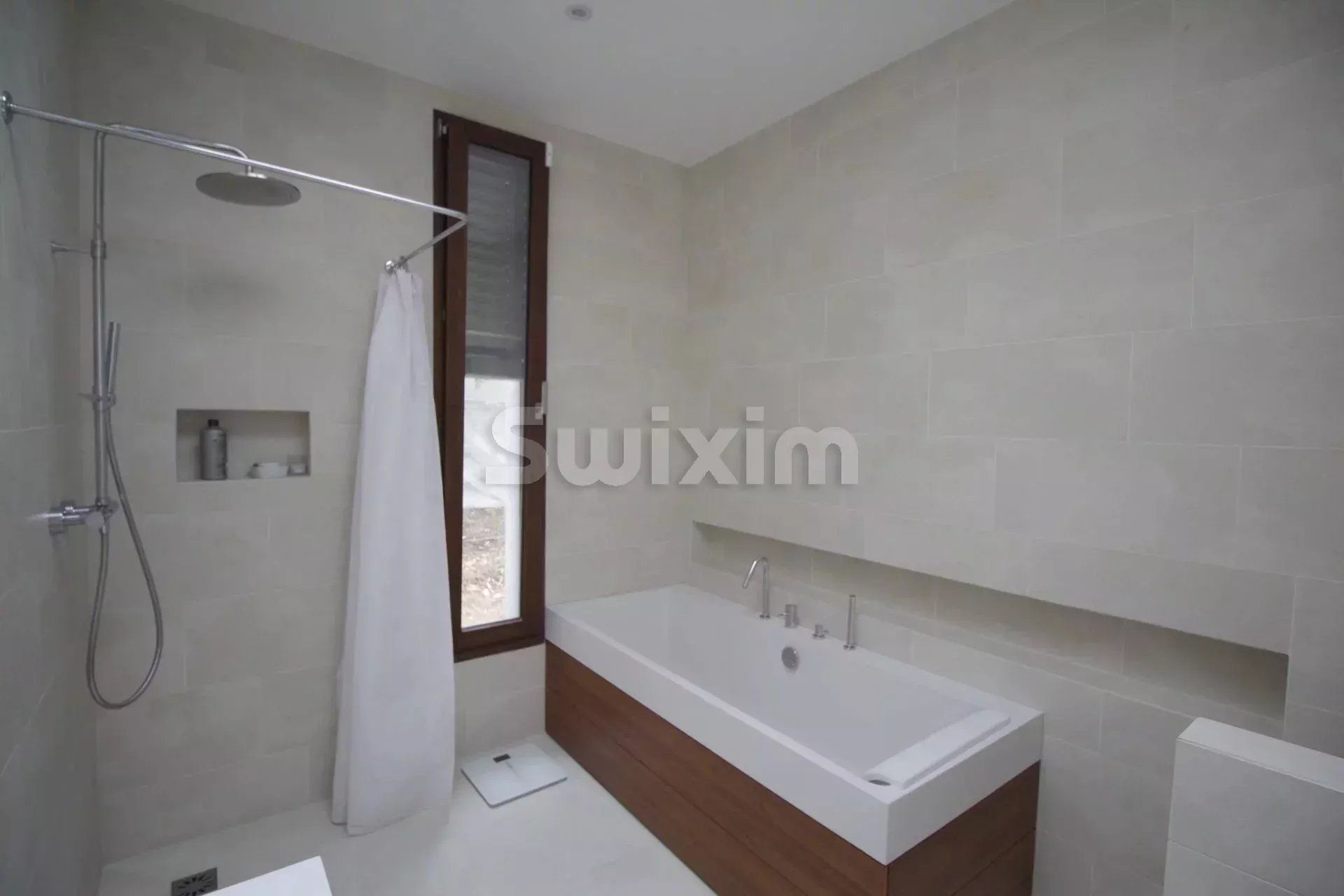 casa 7 Camere in vendita su Saint-Julien-en-Genevois (74160)