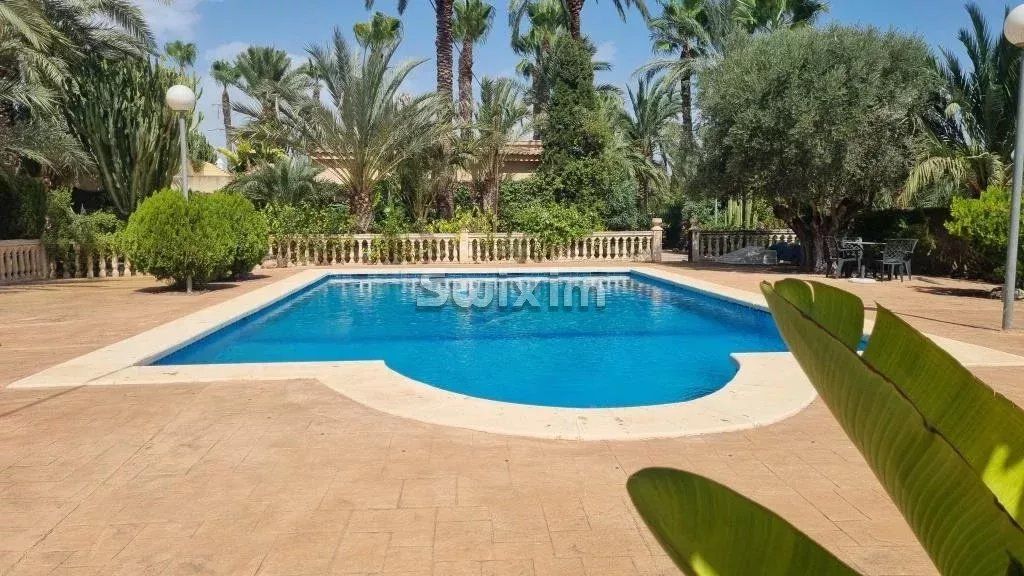 maison 14 Pièces en vente sur La Marina (03170)