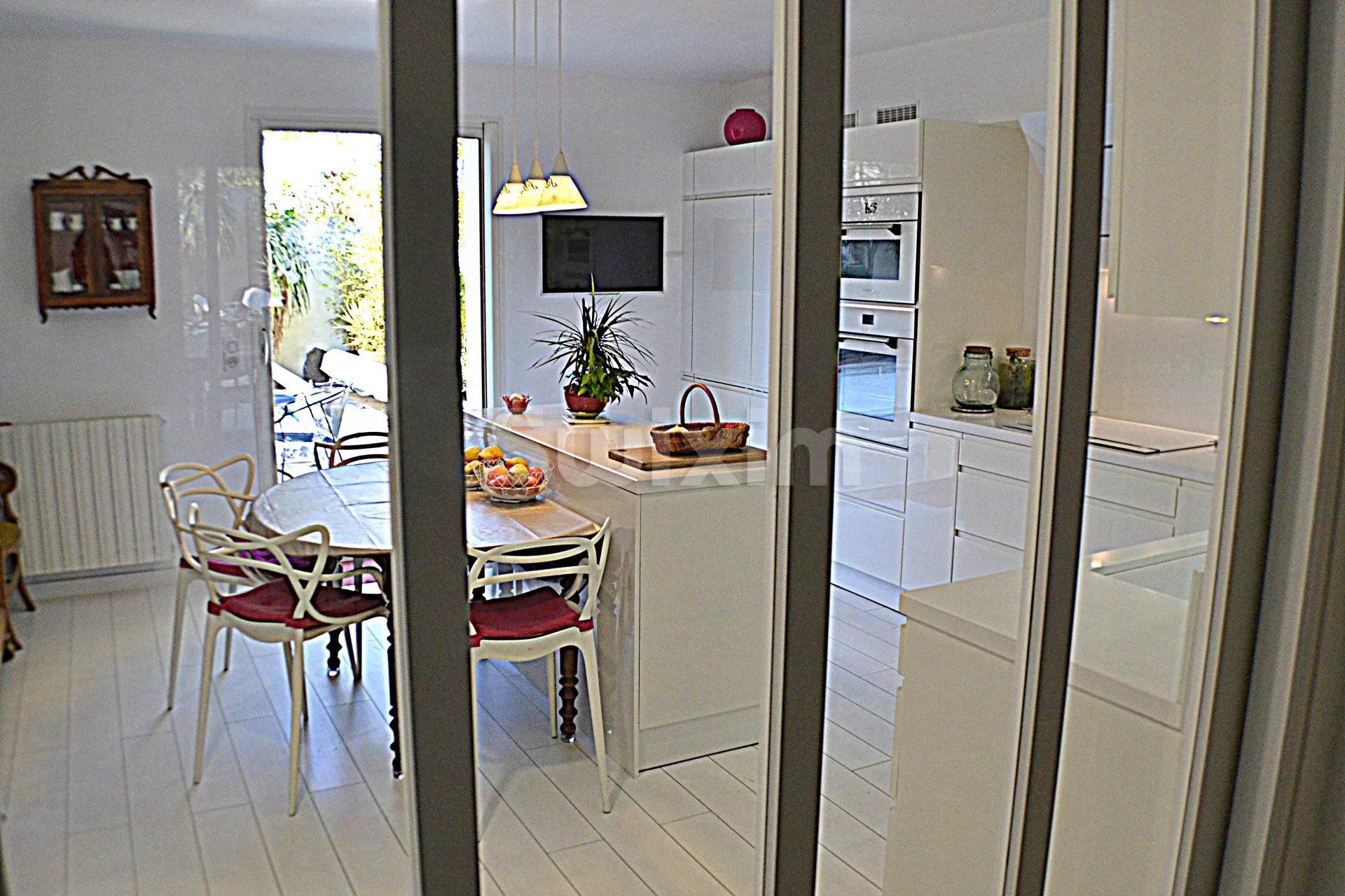 villa 5 Camere in vendita su Bouillargues (30230)