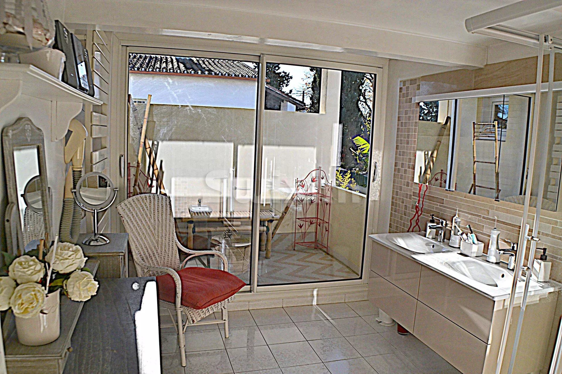 villa 5 Camere in vendita su Bouillargues (30230)