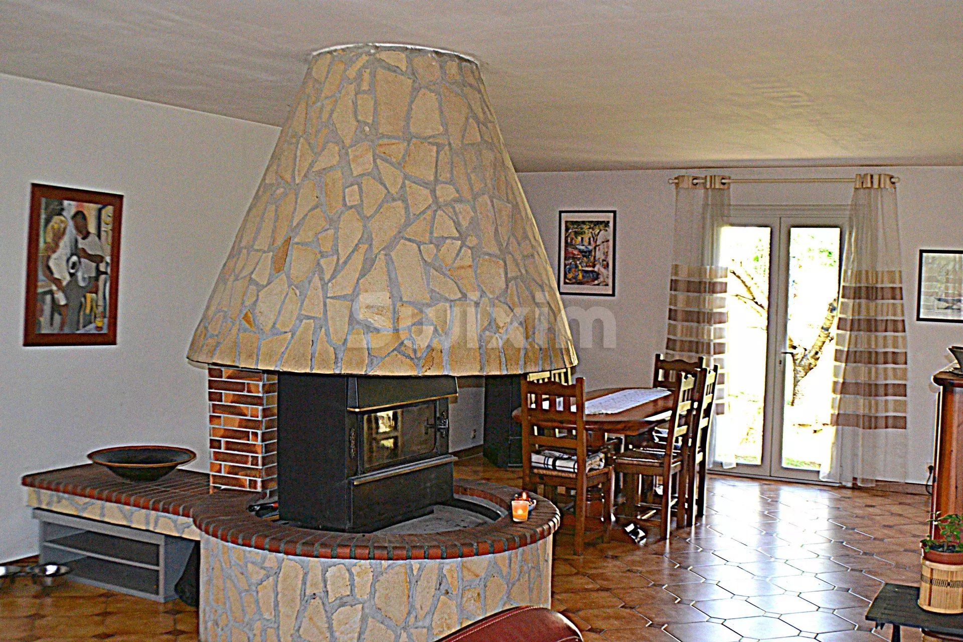 villa 4 Quartos para venda sobre Saint-Paul-et-Valmalle (34570)