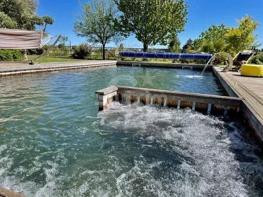 maison 10 Pièces en vente sur Saint-Laurent-d'Aigouze (30220)