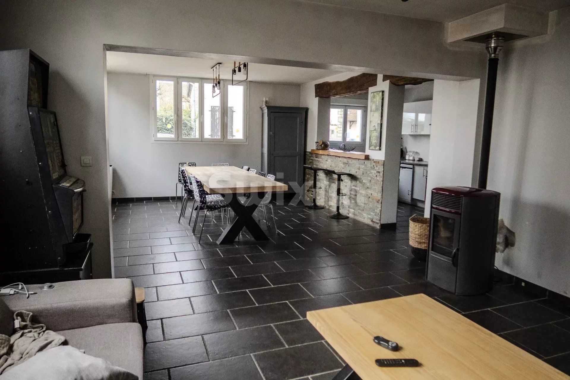 casa 4 Camere in vendita su Charnay-lès-Chalon (71350)