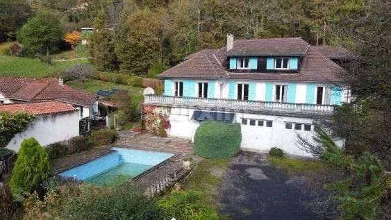 casa 11 Camere in vendita su Lavelanet (09300)