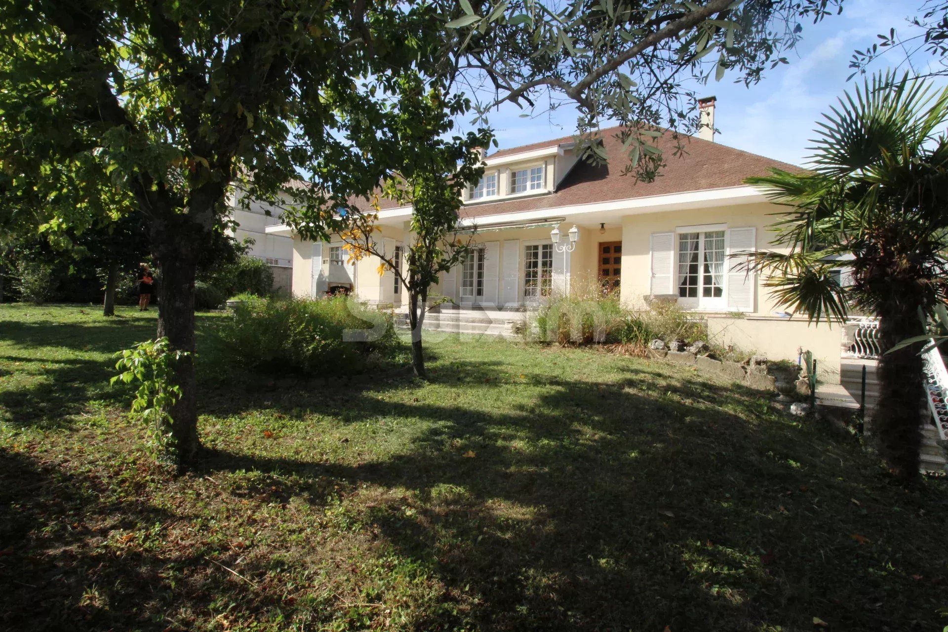 maison 8 Pièces en vente sur Le Teil (07400) Vente Maison Le Teil 8 Pièces 240 m²