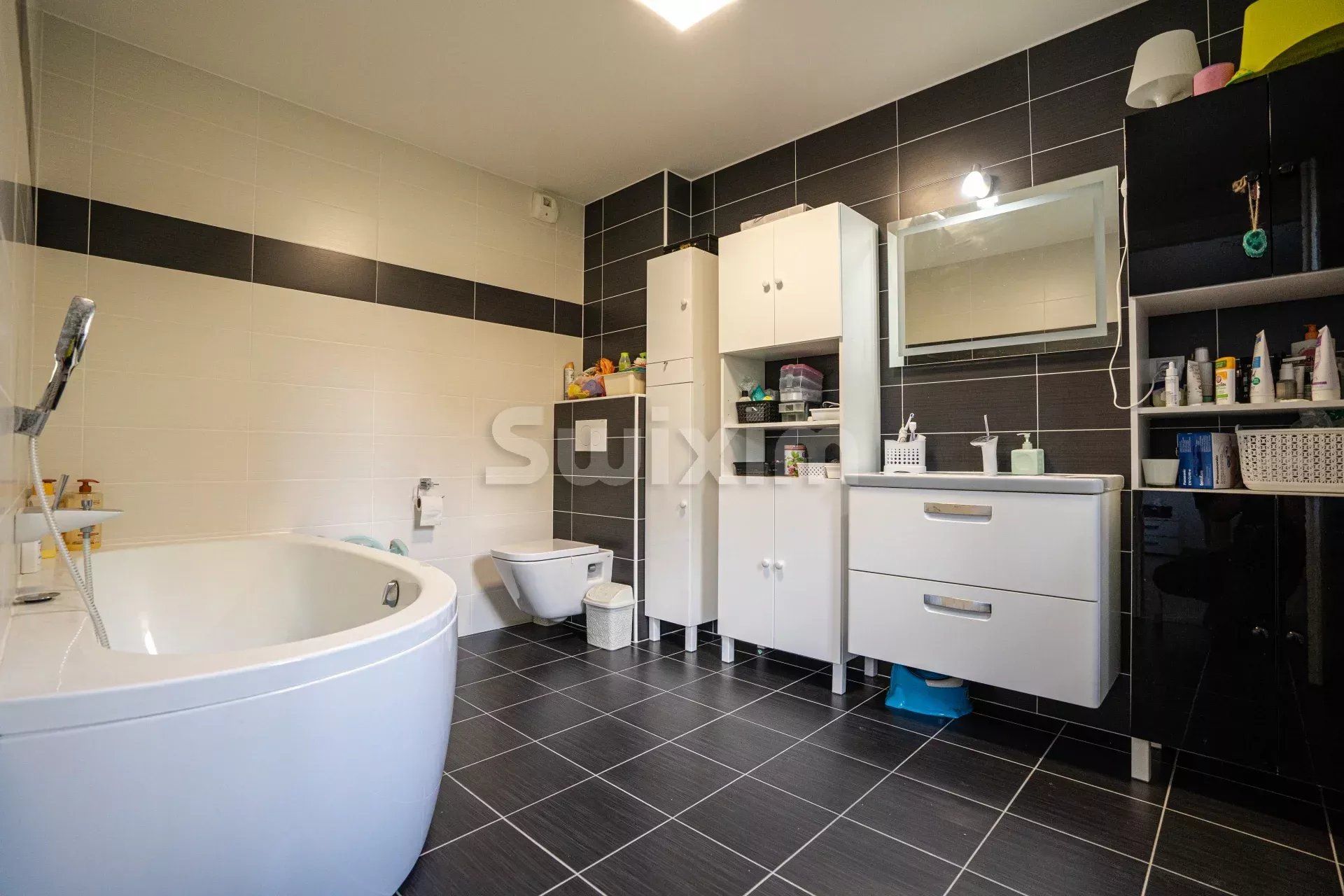 appartement 5 Pièces en vente sur Saint-Genis-Pouilly (01630)