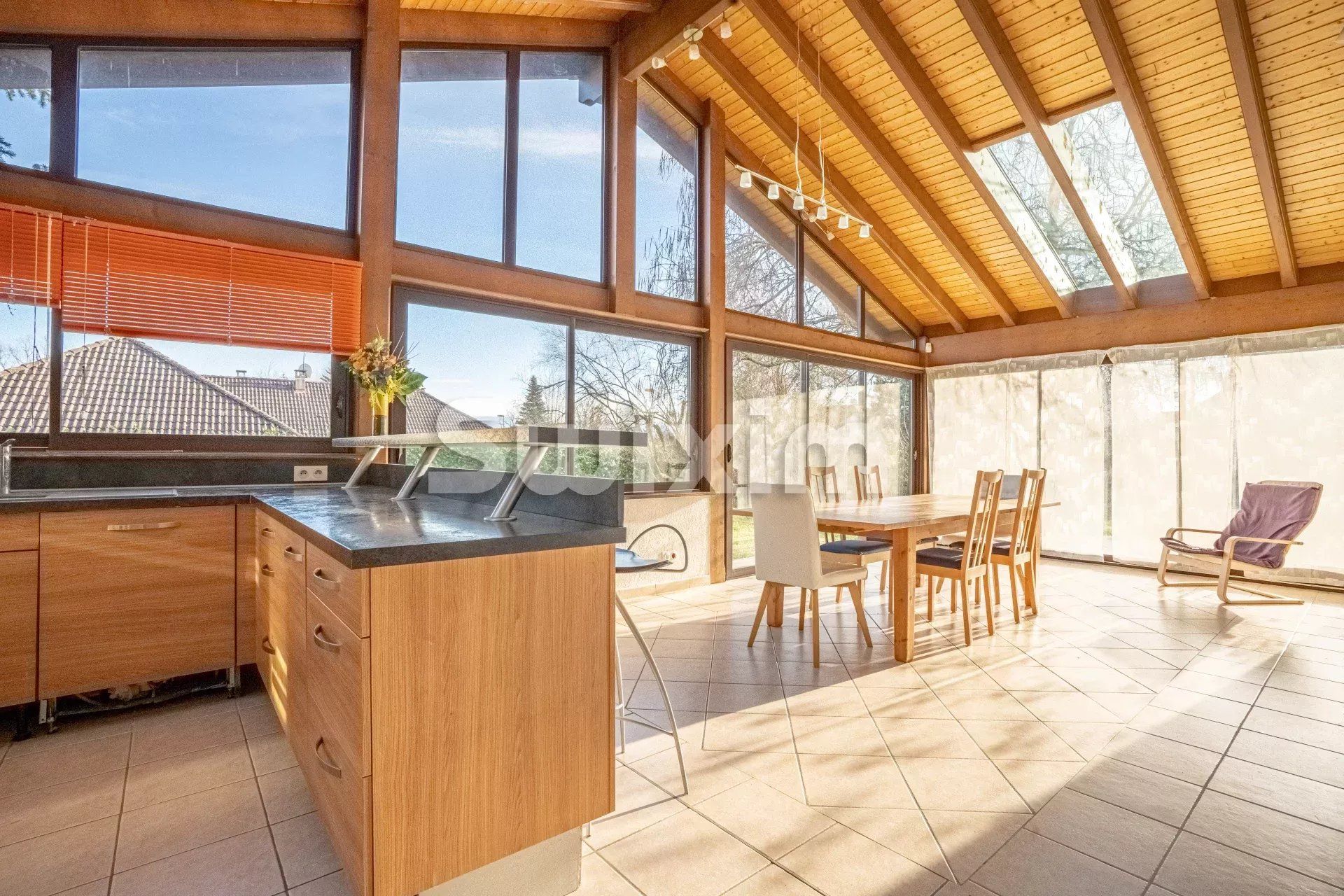 haus 6 Zimmer zum verkauf auf Prévessin-Moëns (01280) Verkauf Haus Prévessin-Moëns 6 Zimmer 190 m²