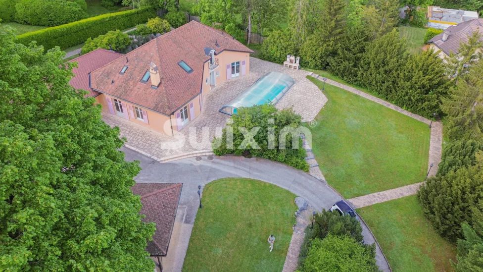 Vente Maison Gex 20&nbsp;Pièces 480&nbsp;m²