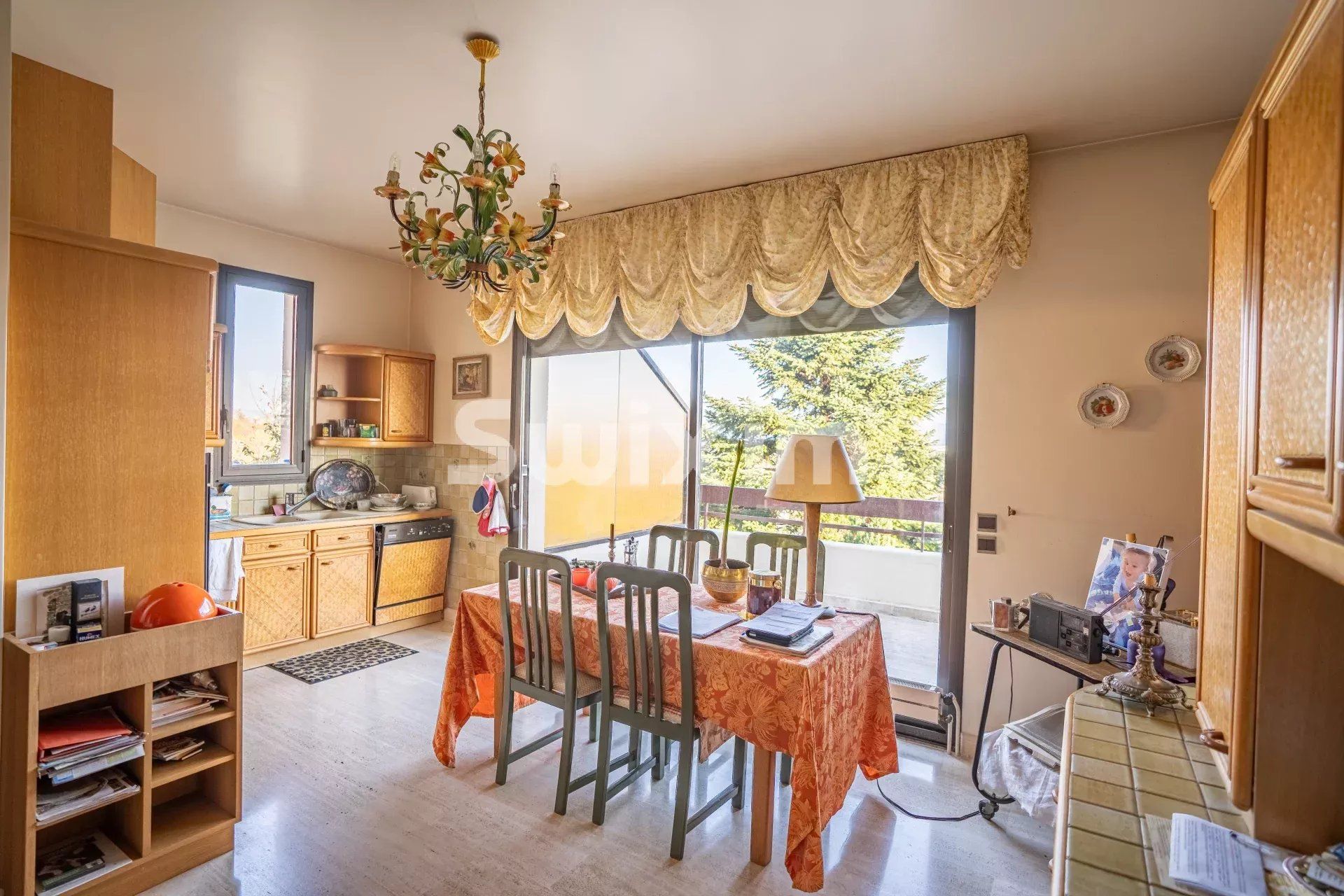 casa 9 Quartos para venda sobre Divonne-les-Bains (01220)