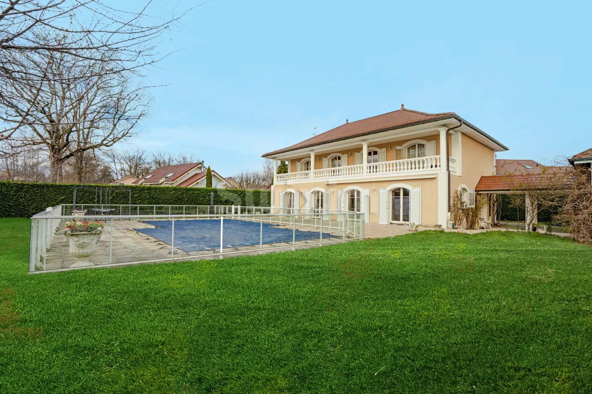 casa 8 Camere in vendita su Prévessin-Moëns (01280)