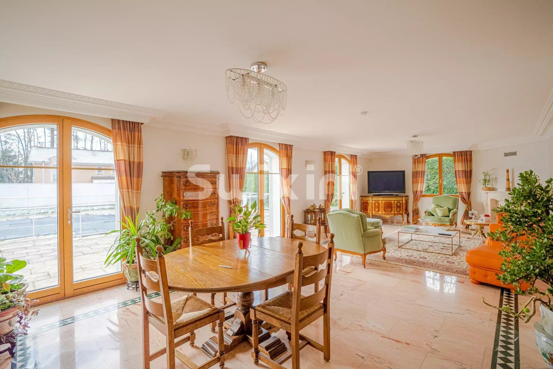 maison 8 Pièces en vente sur Prévessin-Moëns (01280)