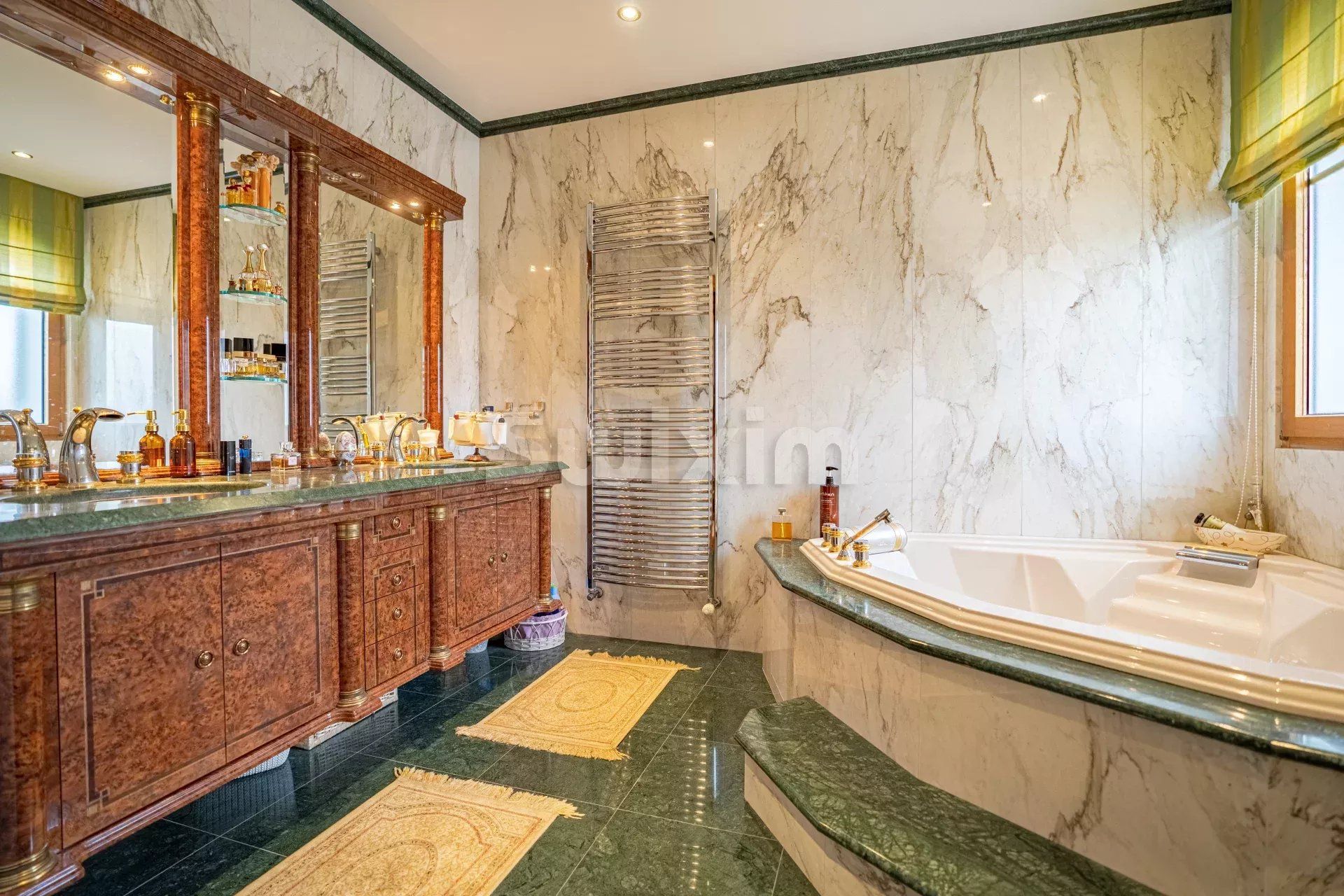 casa 8 Camere in vendita su Prévessin-Moëns (01280)