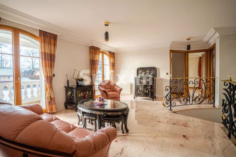 Vente Maison Prévessin-Moëns 8&nbsp;Pièces 275&nbsp;m²