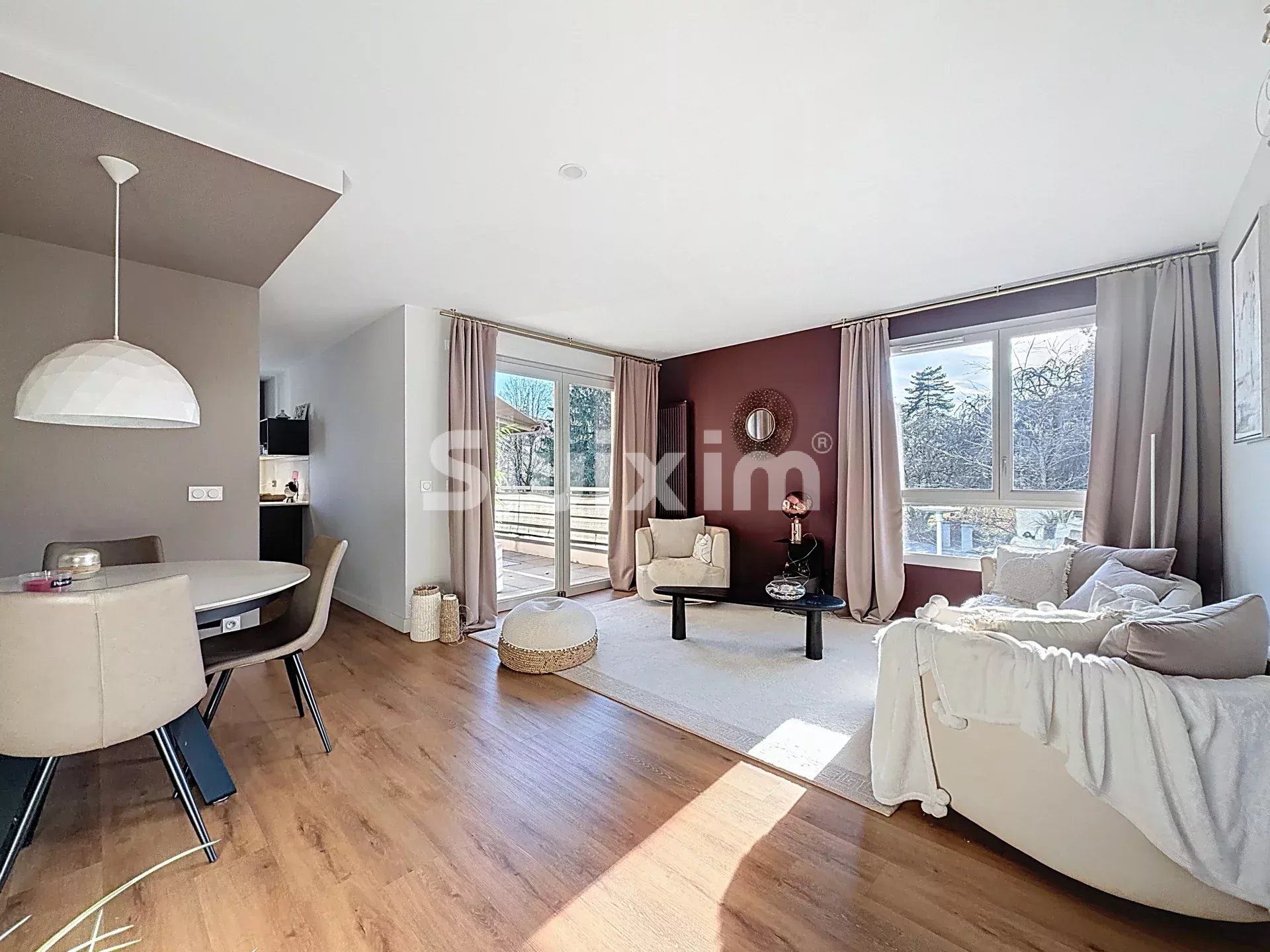 apartment 4 Rooms for sale on Divonne-les-Bains (01220)