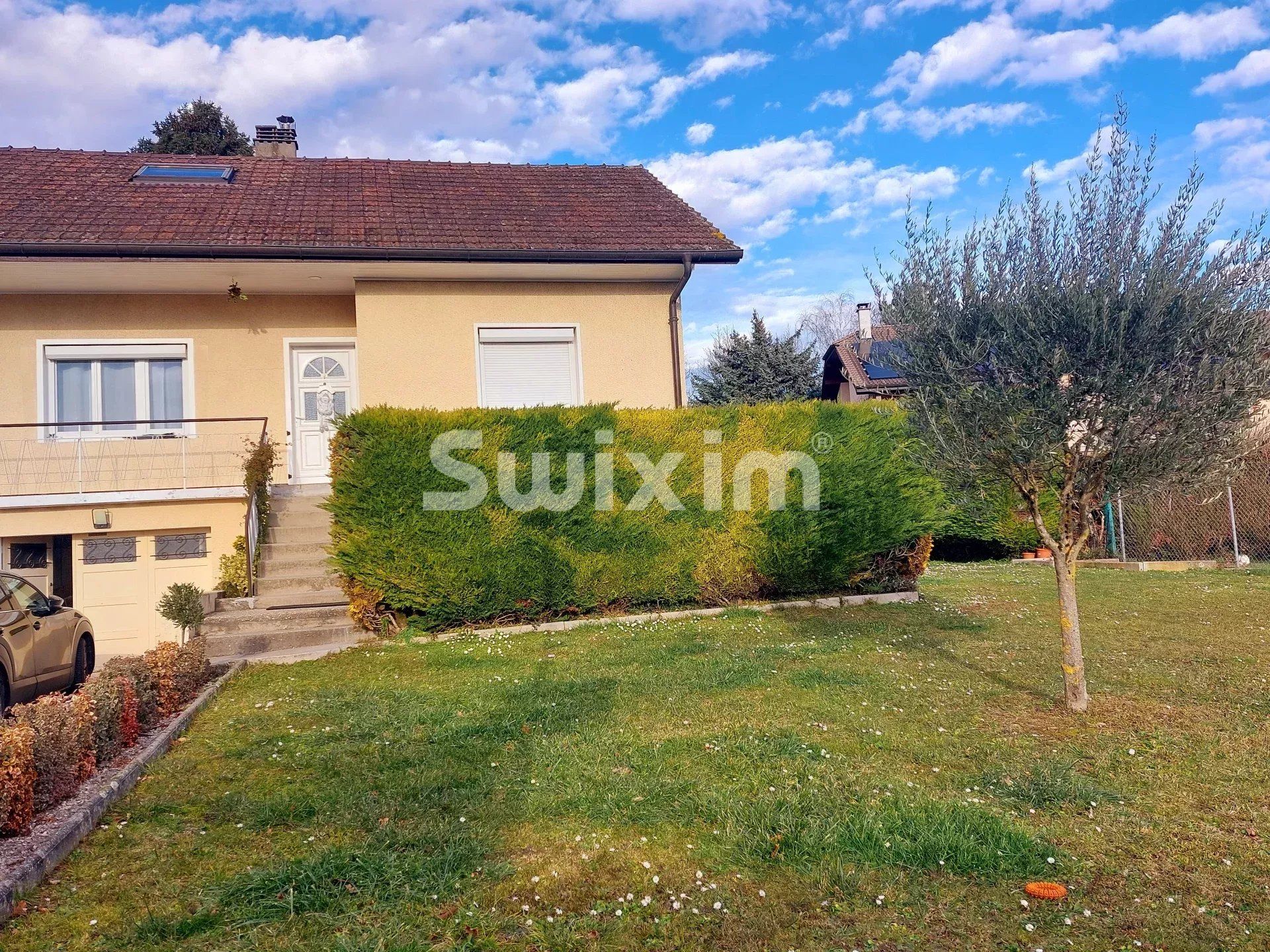 house 5 Rooms for sale on Prévessin-Moëns (01280)