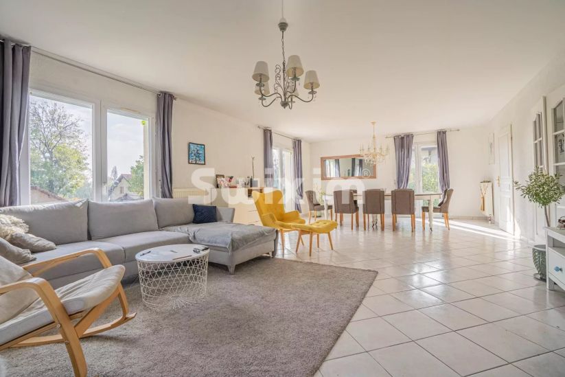 Venda Casa Thoiry 6&nbsp;Quartos 170&nbsp;m²