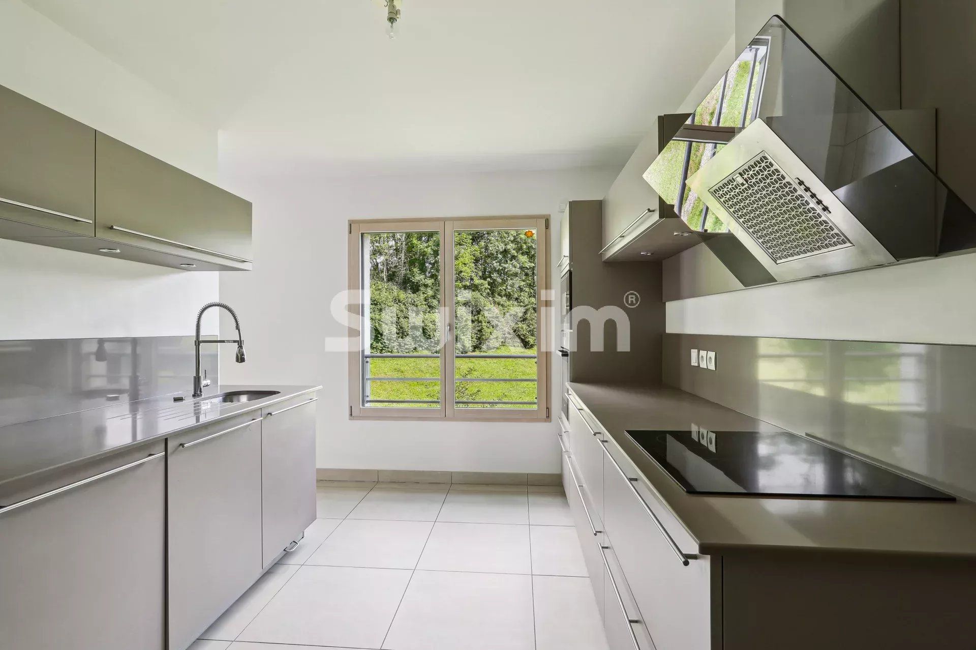 appartamento 4 Camere in vendita su Divonne-les-Bains (01220)